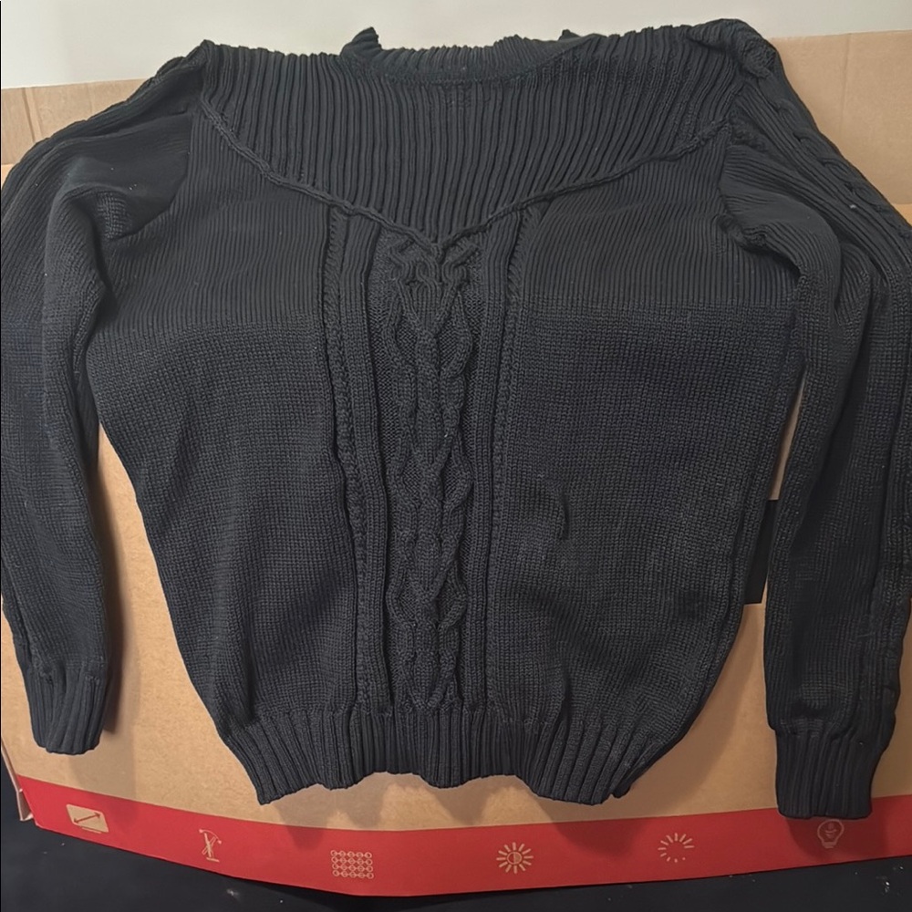 Stylish Black Cable Knit Men's Slim Fit Sweater - LIKE NEW